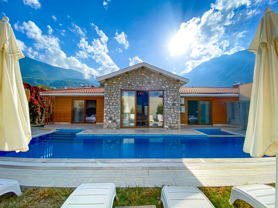 Hisarönünde 3+1 Özel Havuzlu Doğa Manzaralı Lüks Kiralık Villa DRM-2081