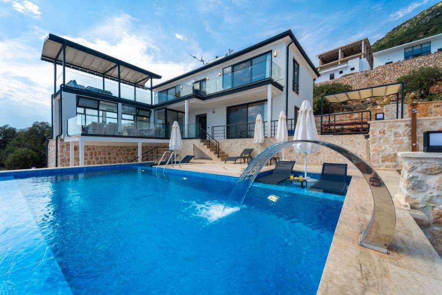 Kaş Gökçeörende 4+1 Özel Havuzlu Deniz Manzaralı Kiralık Lüks Villa DRM-2240