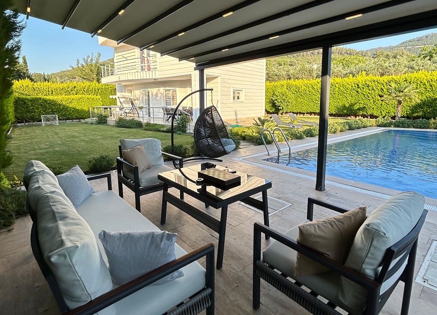 Seferihisar Orhanlıda 4+1 Özel Havuzlu Doğa Manzaralı Kiralık Lüks Villa DRM-2010