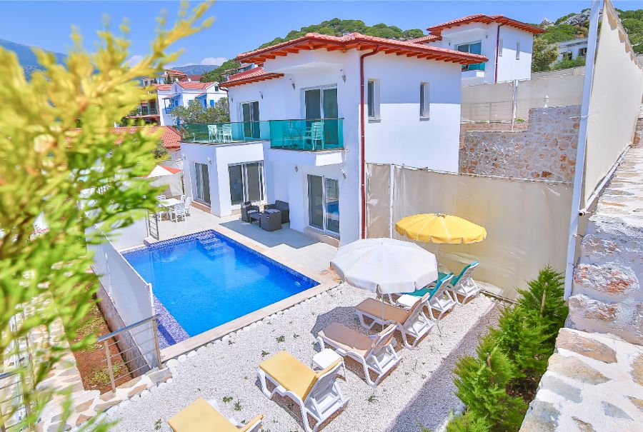 Antalya Kaş'ta 3+1 Özel Havuzlu Deniz Manzaralı Kiralık Villa DRM-2072