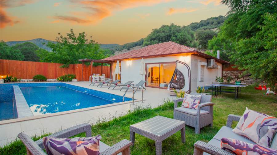 Kalkan Sarıbelende 2+1 Özel Havuzlu Doğa Manzaralı Kiralık Lüks Villa DRM-1910