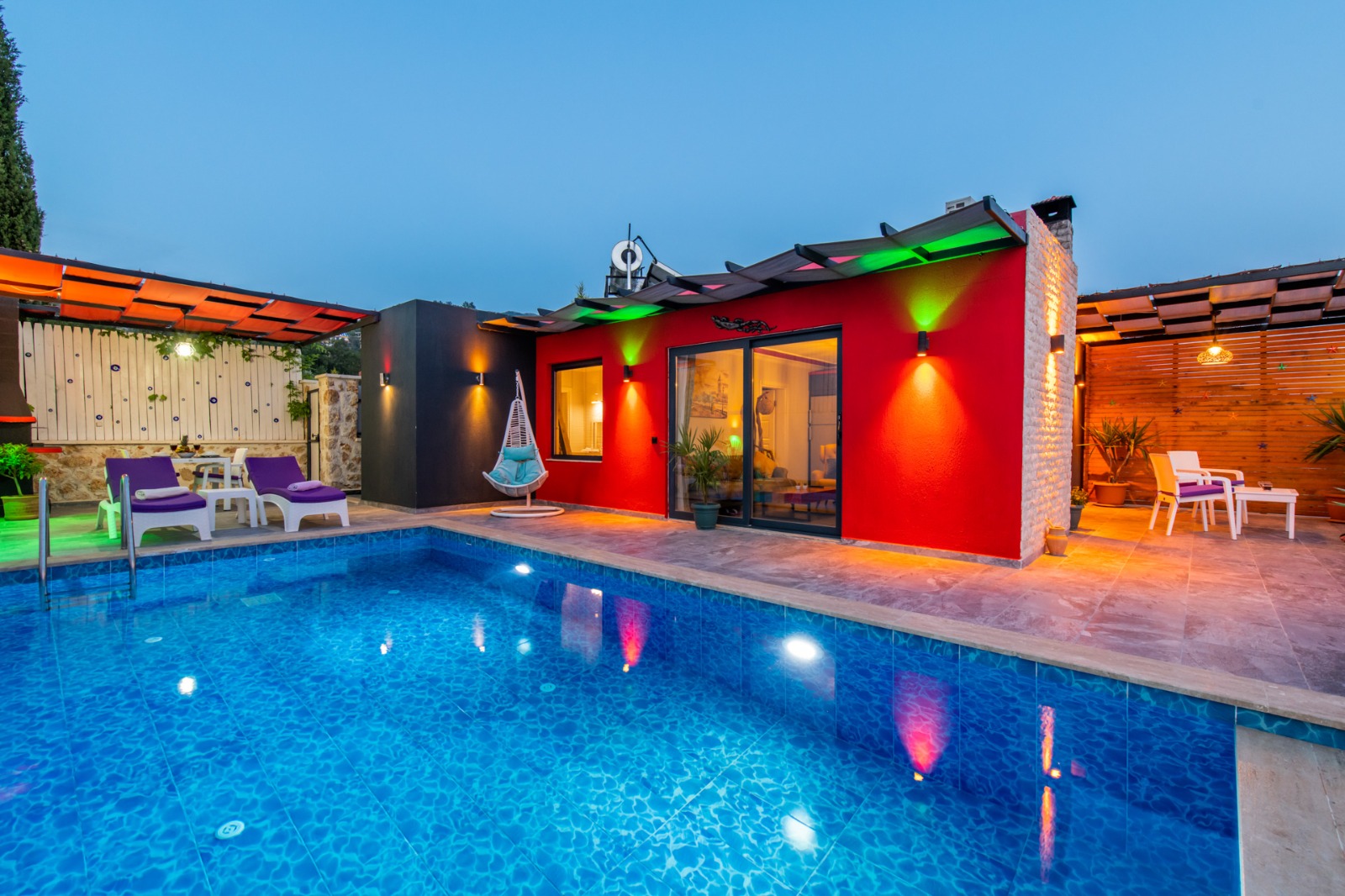 Kaş Üzümlüköyde 1+1 Özel Havuzlu Doğa Manzaralı Lüks Villa DRM-1802