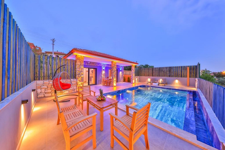 Kaş Bayındırda 1+1 Özel Havuzlu Denize Yakın Kiralık Lüks Villa DRM-1965