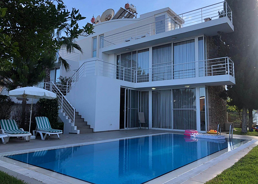 Serik Belekte 3+1 Özel Havuzlu Doğa Manzaralı Kiralık Lüks Villa DRM-1958