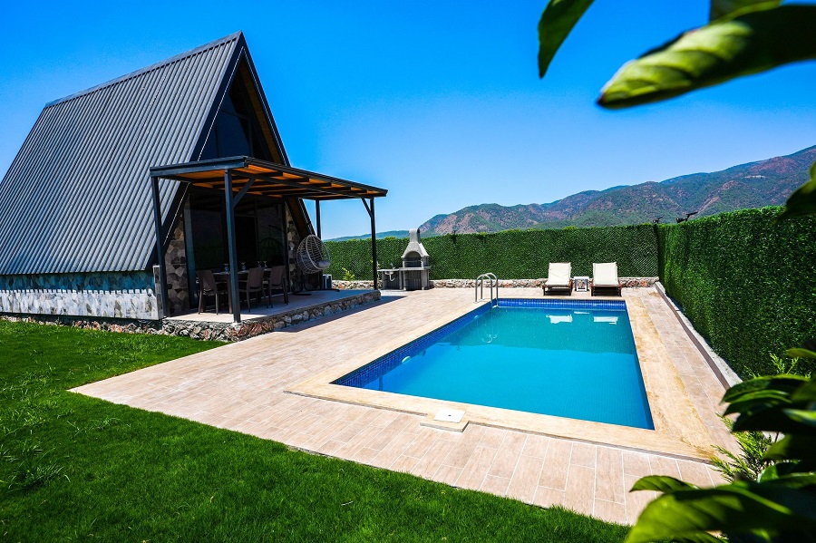 Muğla Köyceğiz’de Doğa Manzaralı, 2 Odalı Özel Havuzlu Bungalov DRM-2237