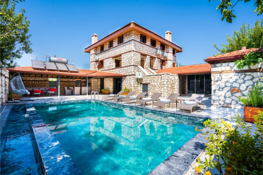 Kalkan Bezirganda 3+1 Özel Havuzlu Deniz Manzaralı Kiralık Lüks Villa DRM-2169