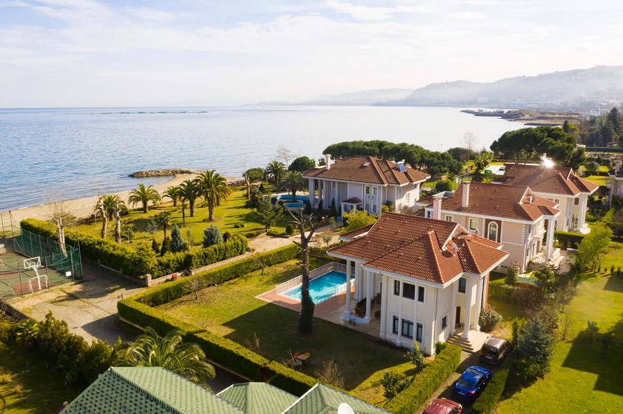 Trabzon Yomra'da 5+1 Denize Sıfır Özel Havuzlu Lüks Kiralık Villa DRM-1832