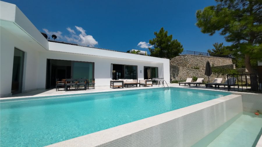 Antalya Kaş'ta 2+1 Özel Havuzlu Deniz Manzaralı Kiralık Villa DRM-2061