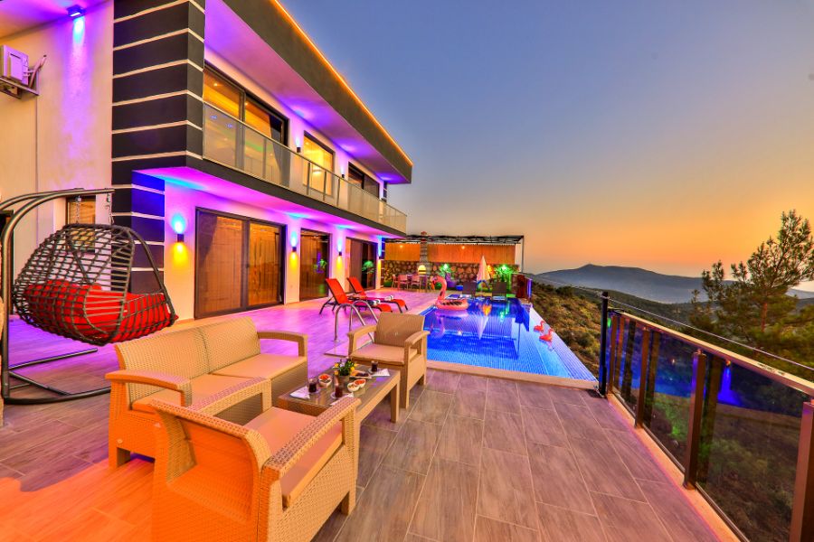 Antalya Kaş'ta 2+1 Özel Havuzlu Denize Yakın Kiralık Villa DRM-1785