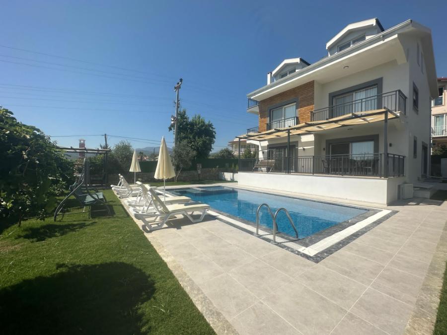 Fethiye Çiftlikte 5+1 Özel Havuzlu Kiralık Lüks Villa DRM-2226