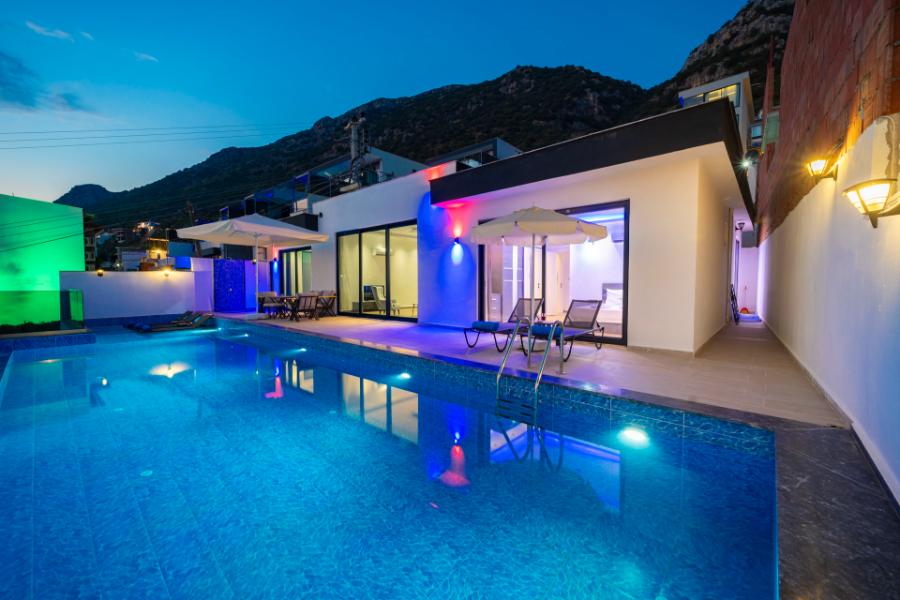 Kalkan Körderede 3+1 Özel Havuzlu Deniz Manzaralı Kiralık Lüks Villa DRM-1918