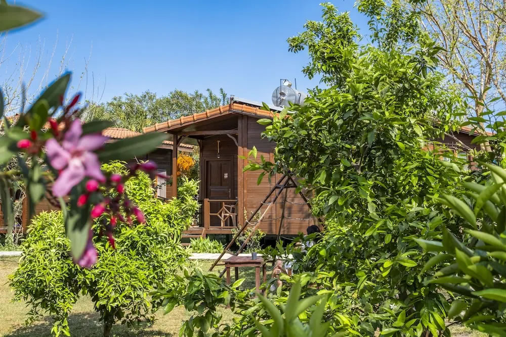 Antalya Kemer'de 1+1 Doğa Manzaralı Denize Yakın Kiralık Bungalov DRM-2976