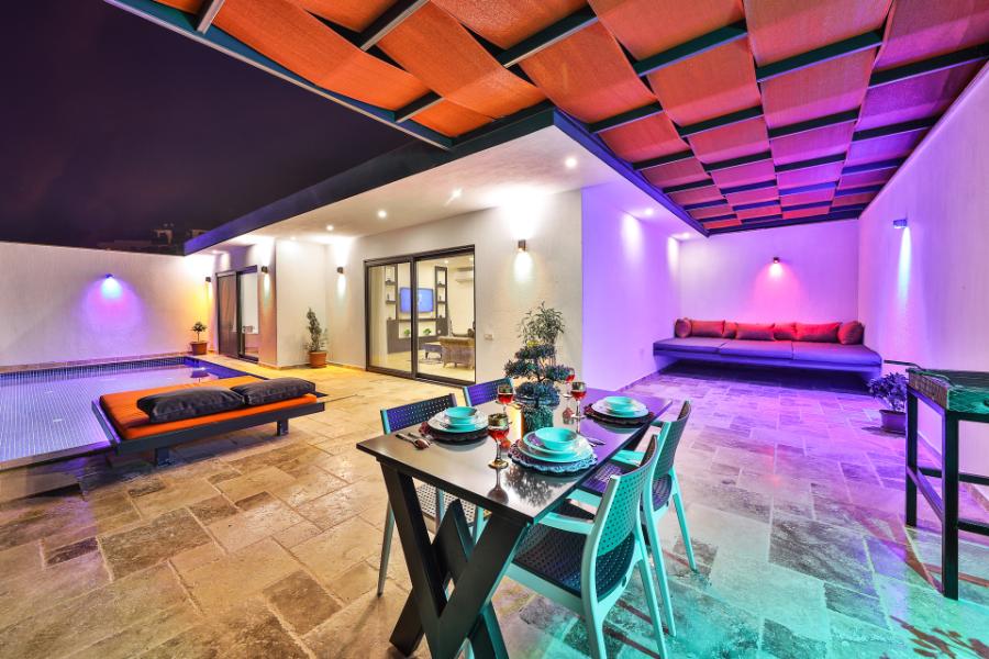 Kalkan Körderede 1+1 Özel Havuzlu Deniz Manzaralı Kiralık Lüks Villa DRM-1948