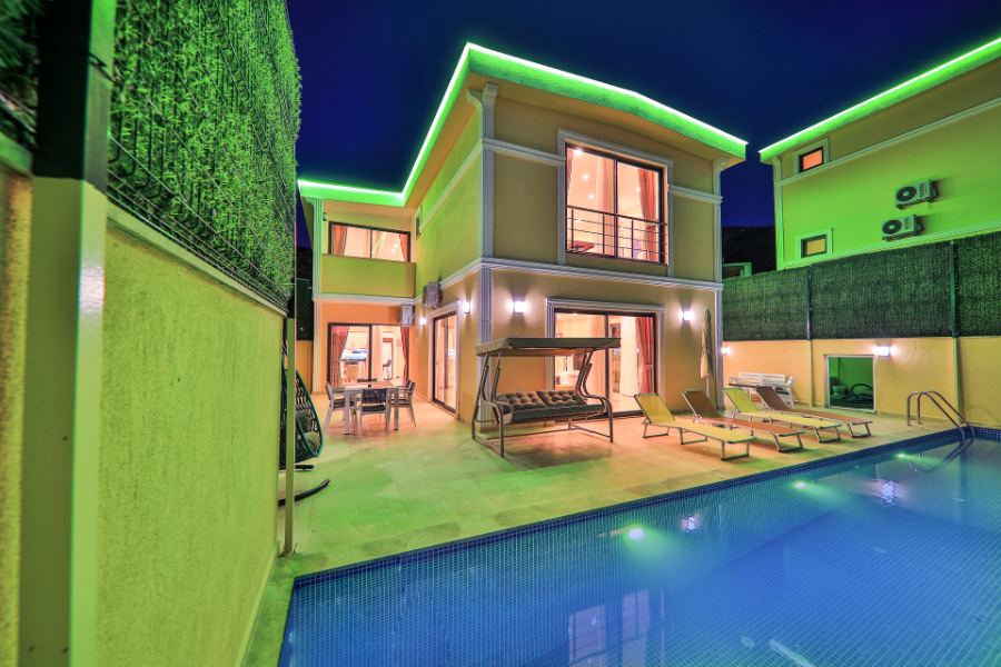 Antalya Kaş'ta 3+1 Özel Havuzlu Deniz Manzaralı Kiralık Villa DRM-2066