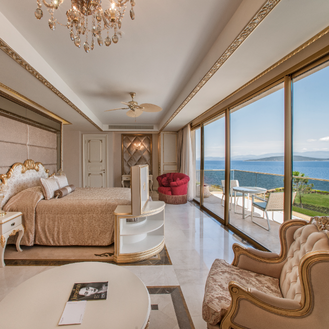 Bodrum Torba`da 2+1 Özel Havuzlu Denize Sıfır Lüx Villa BV-4814