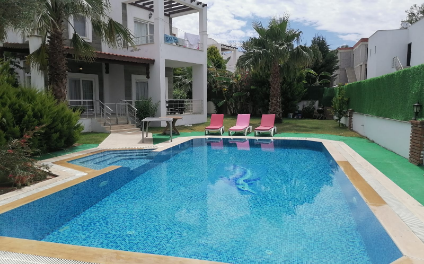 Yalıkavakta Palmarinaya Yürüme Mesafesi 3+1 Özel Havuzlu Villa BV-97