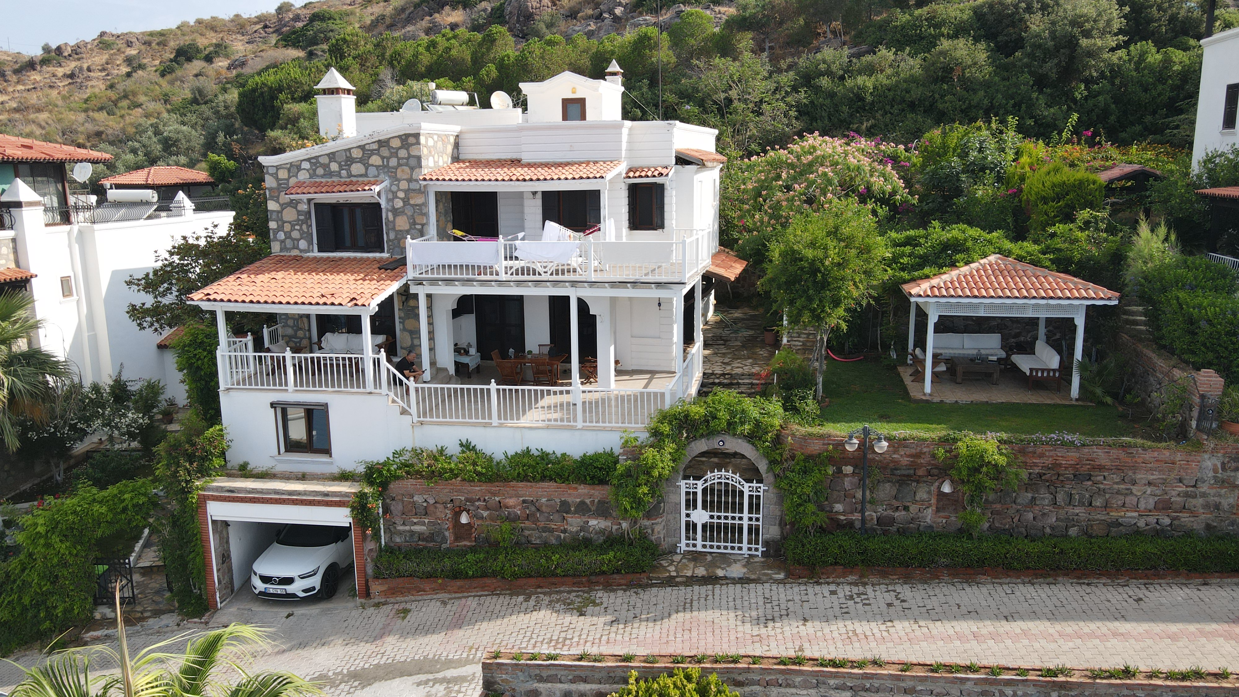 Yalıkavak'ta Ortak Havuzlu ve Deniz Manzaralı 4+1 Dubleks Villa 1-3 RB-1