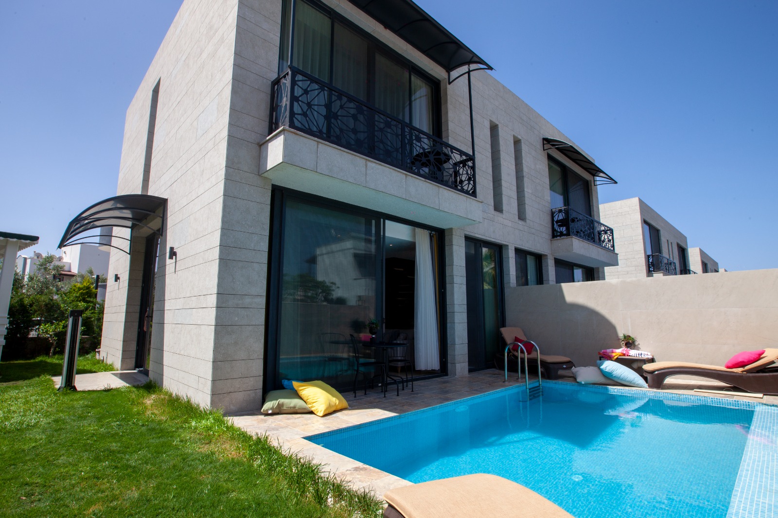 Yalıkavak'ta Denize Sıfır Özel Havuzlu 3+1 Villa BV-118 ES