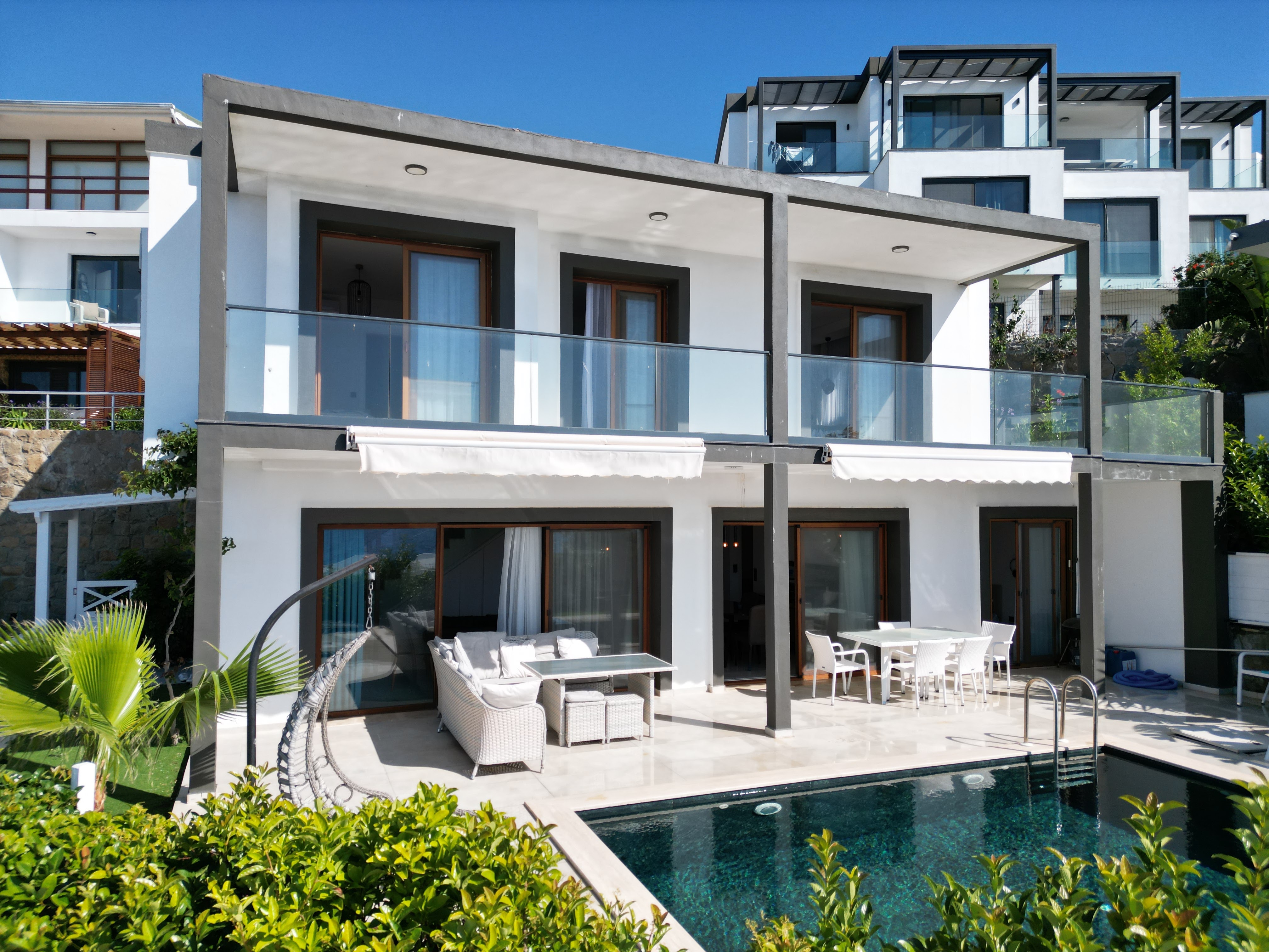 Yalıkavakta 4+1 Dubleks Özel Havuzlu Deniz Manzaralı Denize Sıfır Villa BV-1966